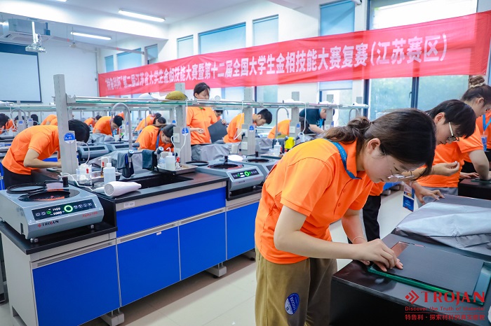 江蘇省大學(xué)生金相技能大賽磨拋現(xiàn)場(chǎng) 江蘇省大學(xué)生金相技能大賽磨拋現(xiàn)場(chǎng)